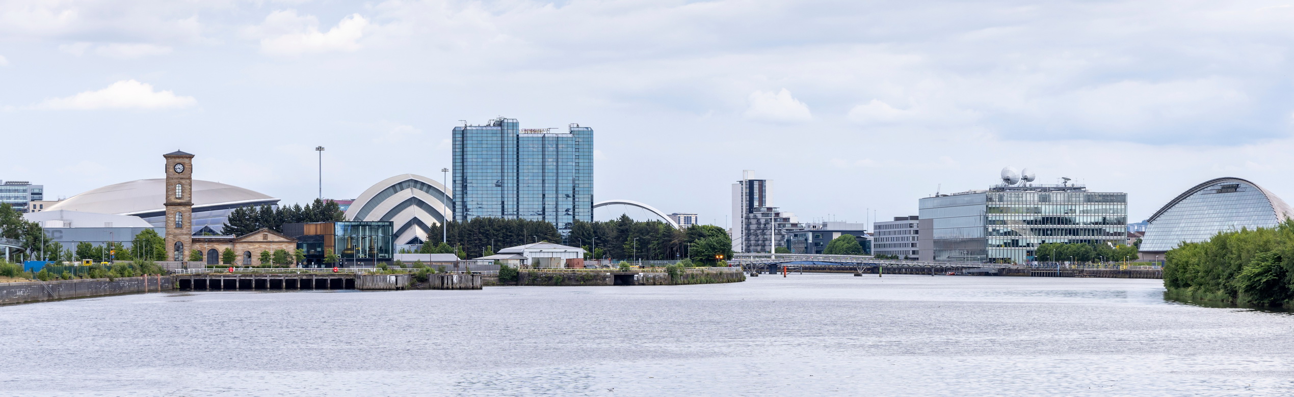 Glasgow skyline day